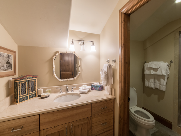 Two Bedroom Vail Ski Vacation Condo Pool & Hot Tub